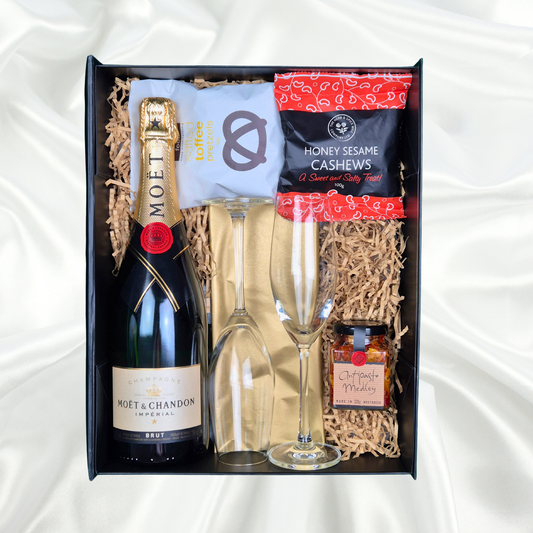 Moet|Moet & Chandon|Champagne Gift Hampers|Gift Hampers|Real Estate Gifts|Settlement Gift Hampers|Gift Hampers Australia|Luxury Gifts|Housewarming Gifts
